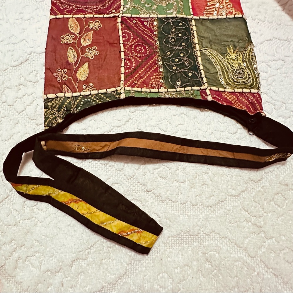 Vintage | Bag | Vintage Shoulder Sari Bag - Picture 5 of 11